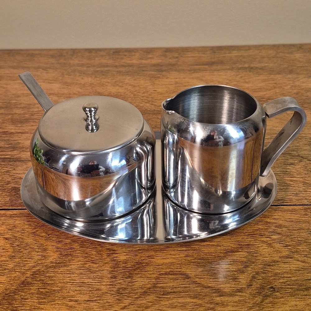VINTAGE Shiny Chrome Cream and Sugar Set With Spoon And Tray - Picture 4 of 16